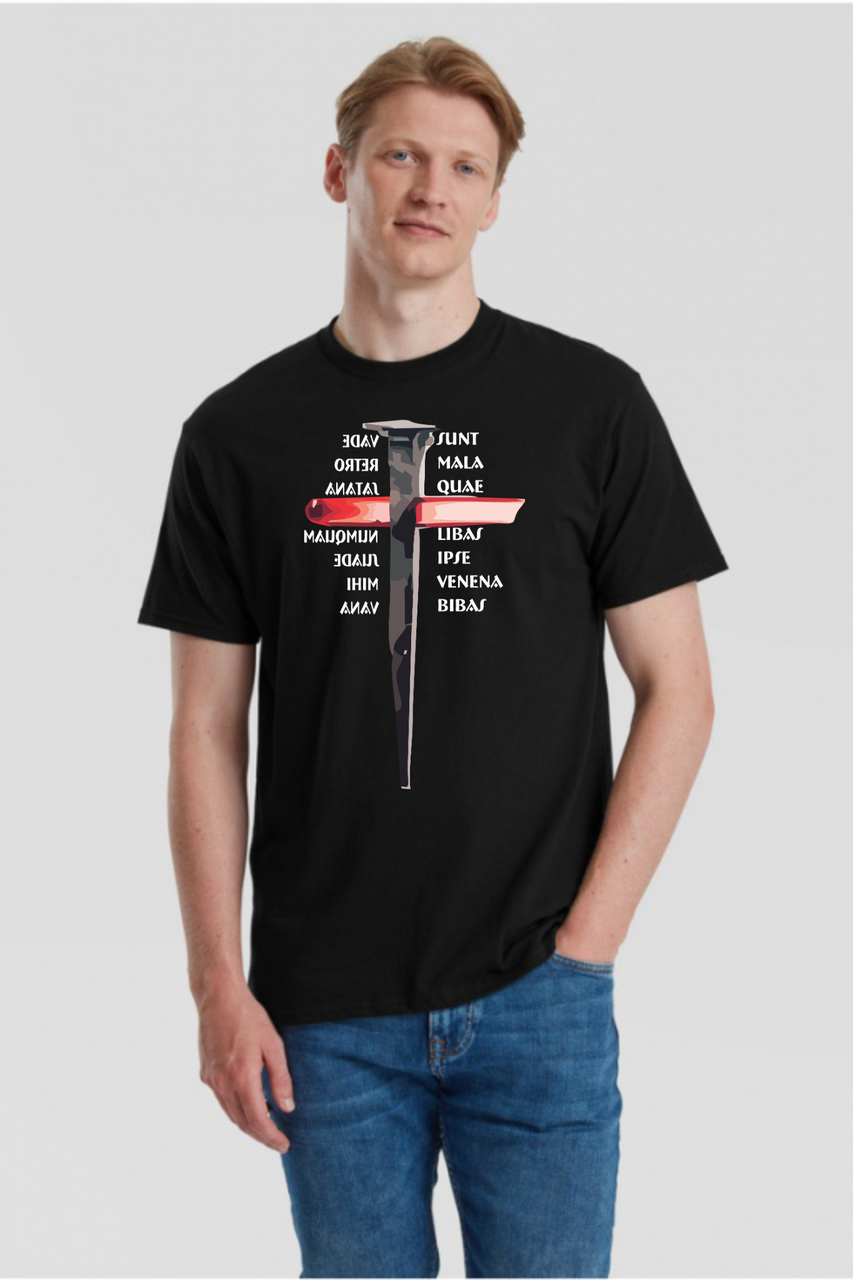 czarna męska koszulka katolicka chrześcijańska krzyż gwóźdź z egzorcyzmami_853x1280.png