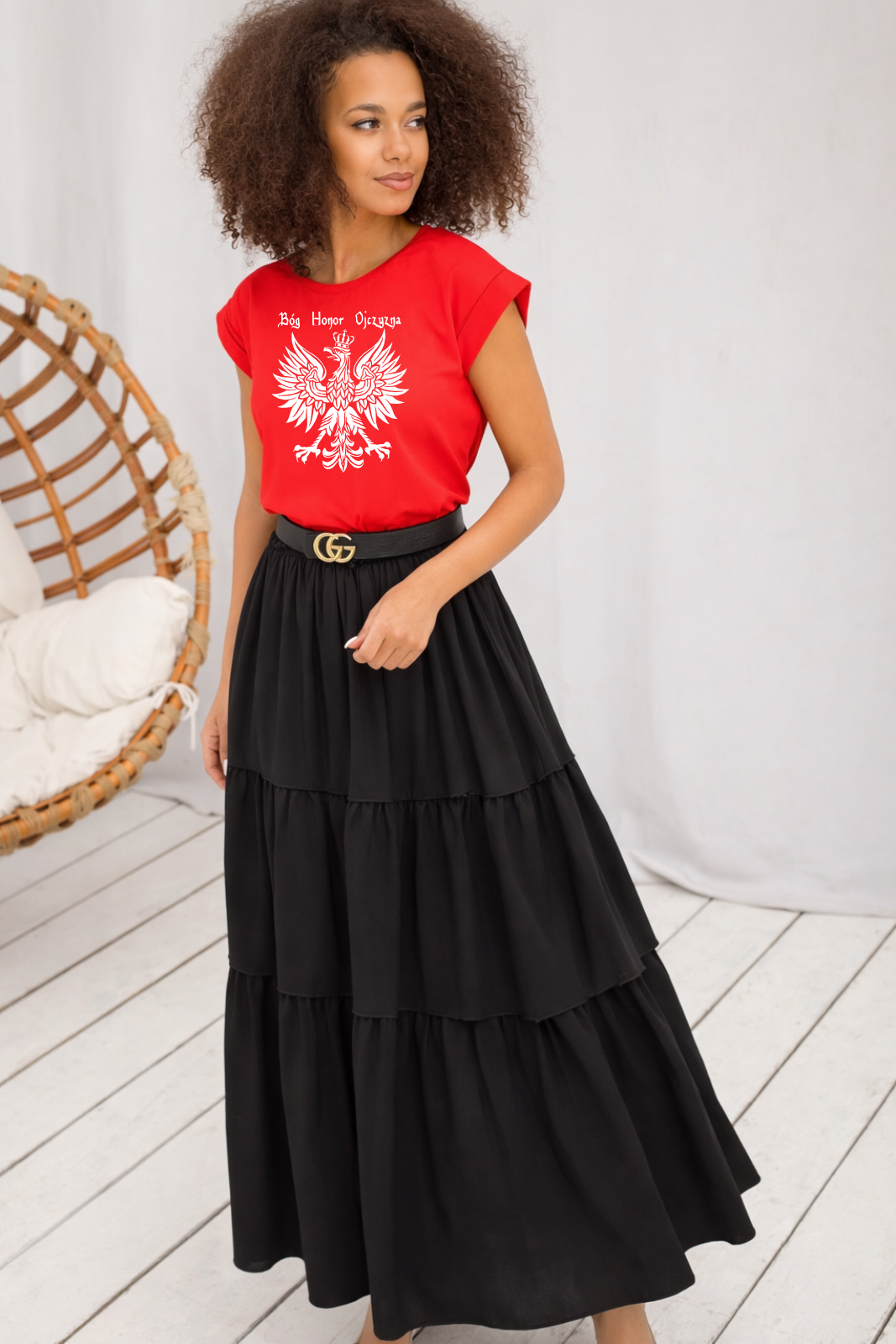 czerwona damska koszulka katolicka chrzescijanska godło bóg honor ojczyzna.png